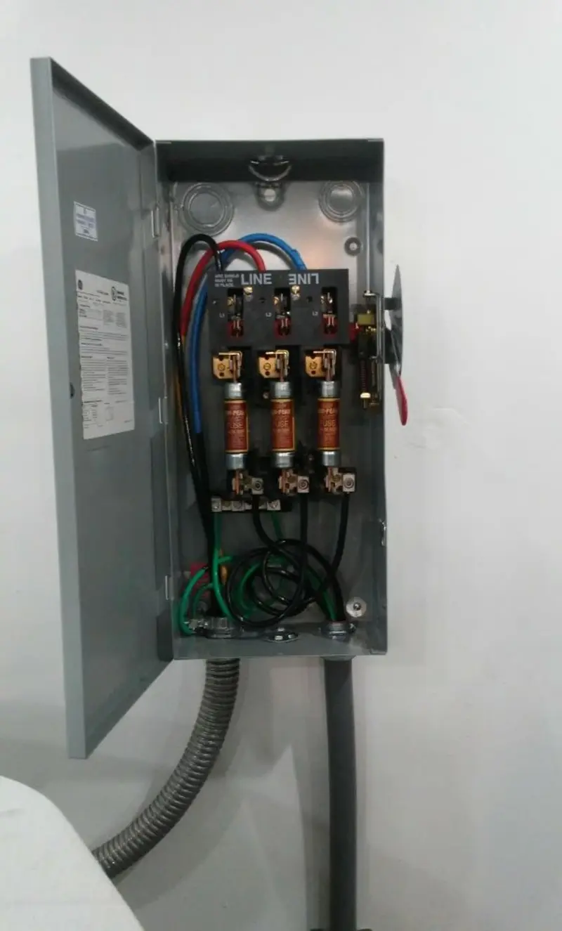 Three-phase disconnect switch installed for Electrical Wiring & Rewiring in Obetz